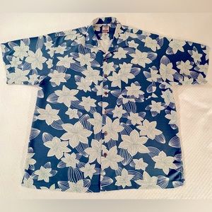 Very Early Vintage Tommy Bahama Camp shirt